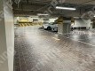 野村不動産御堂筋本町ビル 車室写真 2枚目