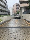 堂ケ芝2 月極駐車場 出入り口写真 1枚目